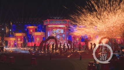 铜梁火龙大年初一央视闹新春-上游新闻 汇聚向上的力量