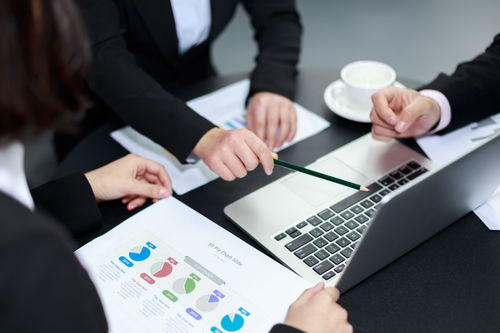 销售技巧丨解读客户说'我和某某商量一下'的真实含义